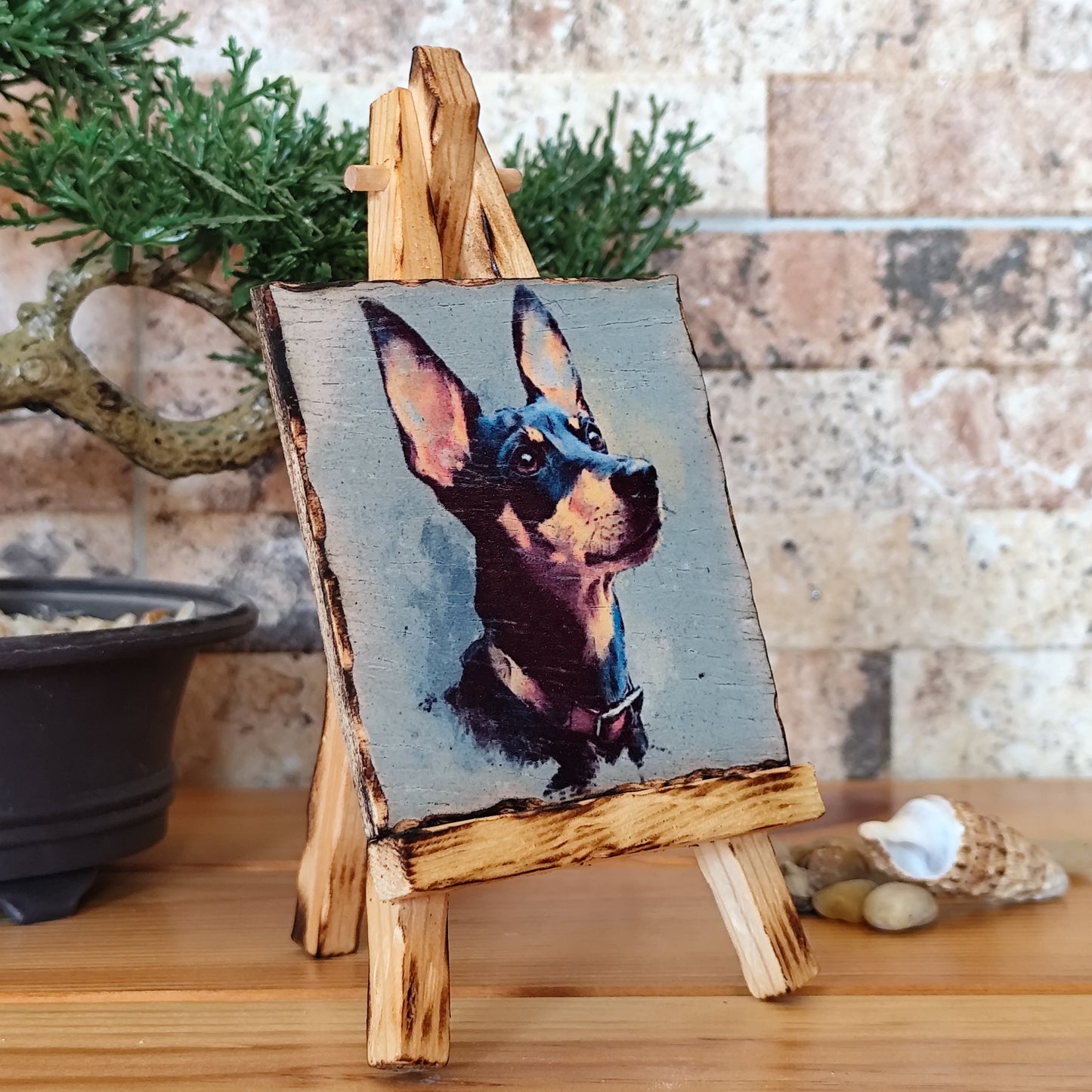 Retrato Mini de Mini Pincher en madera artesanal