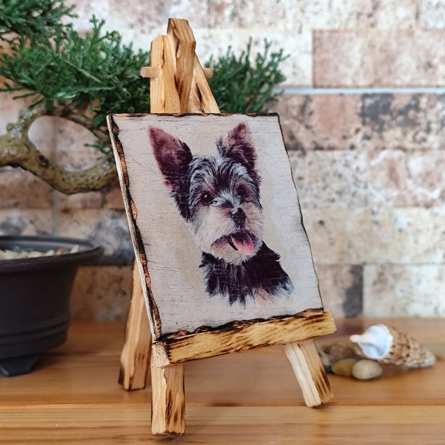 Cuadro artesanal de Cachorro Yorkshire Terrier , Hecho en madera con atril