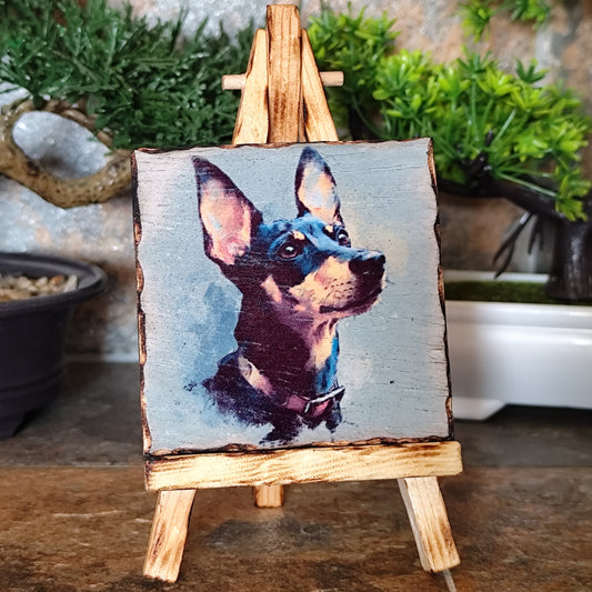 Retrato Mini de Mini Pincher en madera artesanal