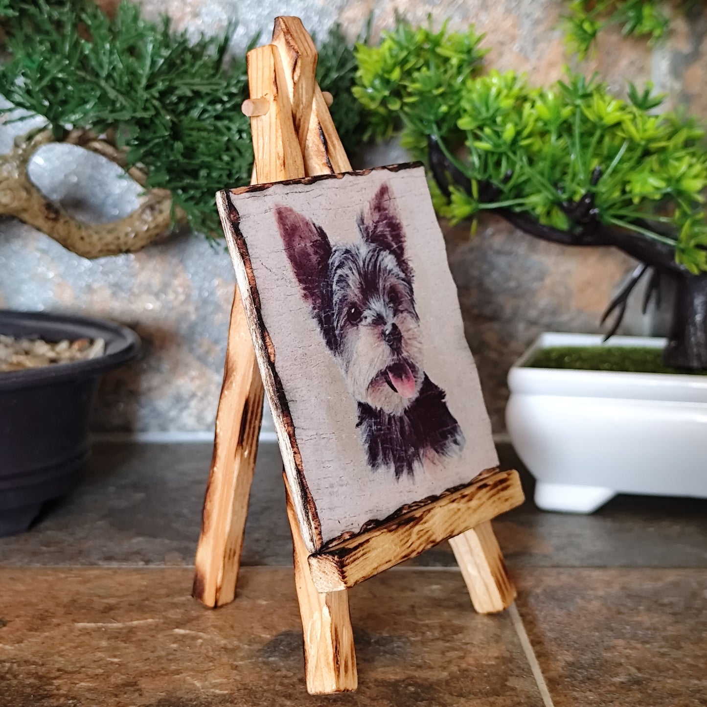 Cuadro artesanal de Cachorro Yorkshire Terrier , Hecho en madera con atril