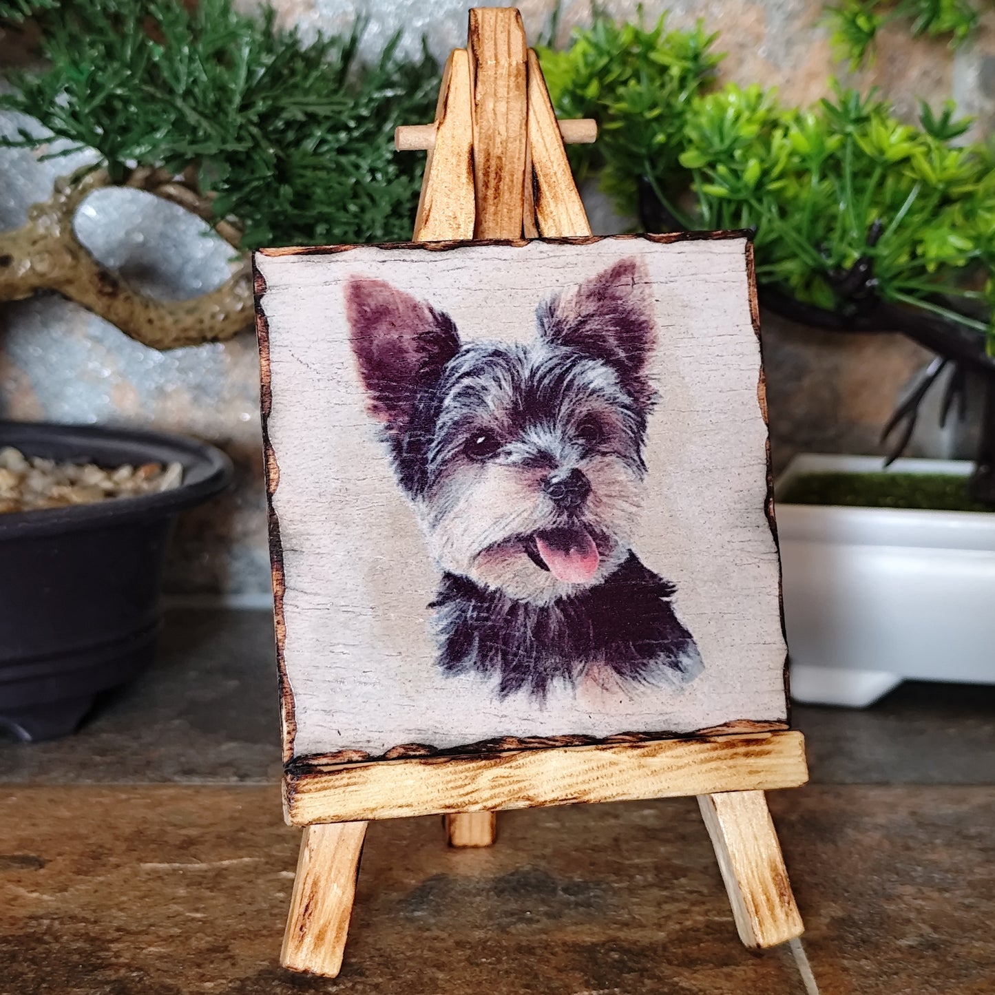 Cuadro artesanal de Cachorro Yorkshire Terrier , Hecho en madera con atril