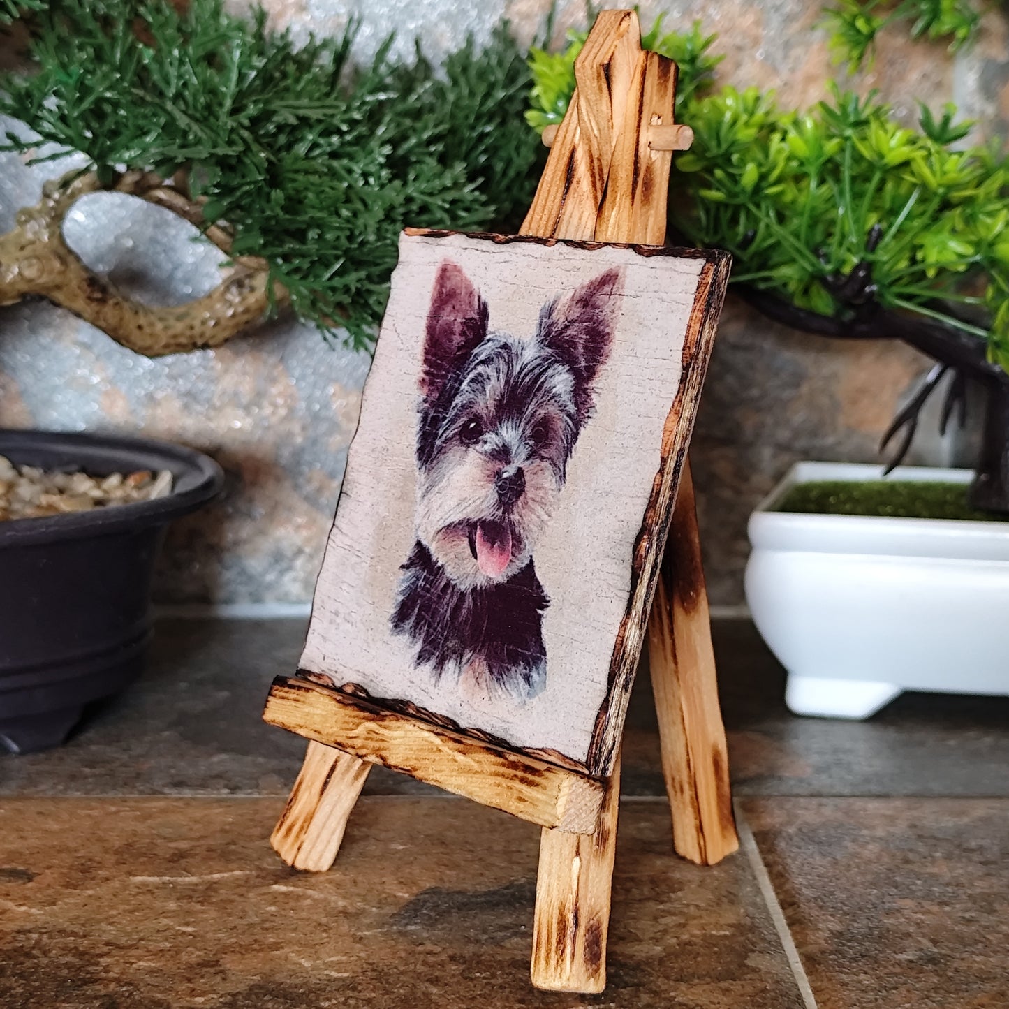 Cuadro artesanal de Cachorro Yorkshire Terrier , Hecho en madera con atril
